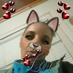 Meet your Posher, Aisha